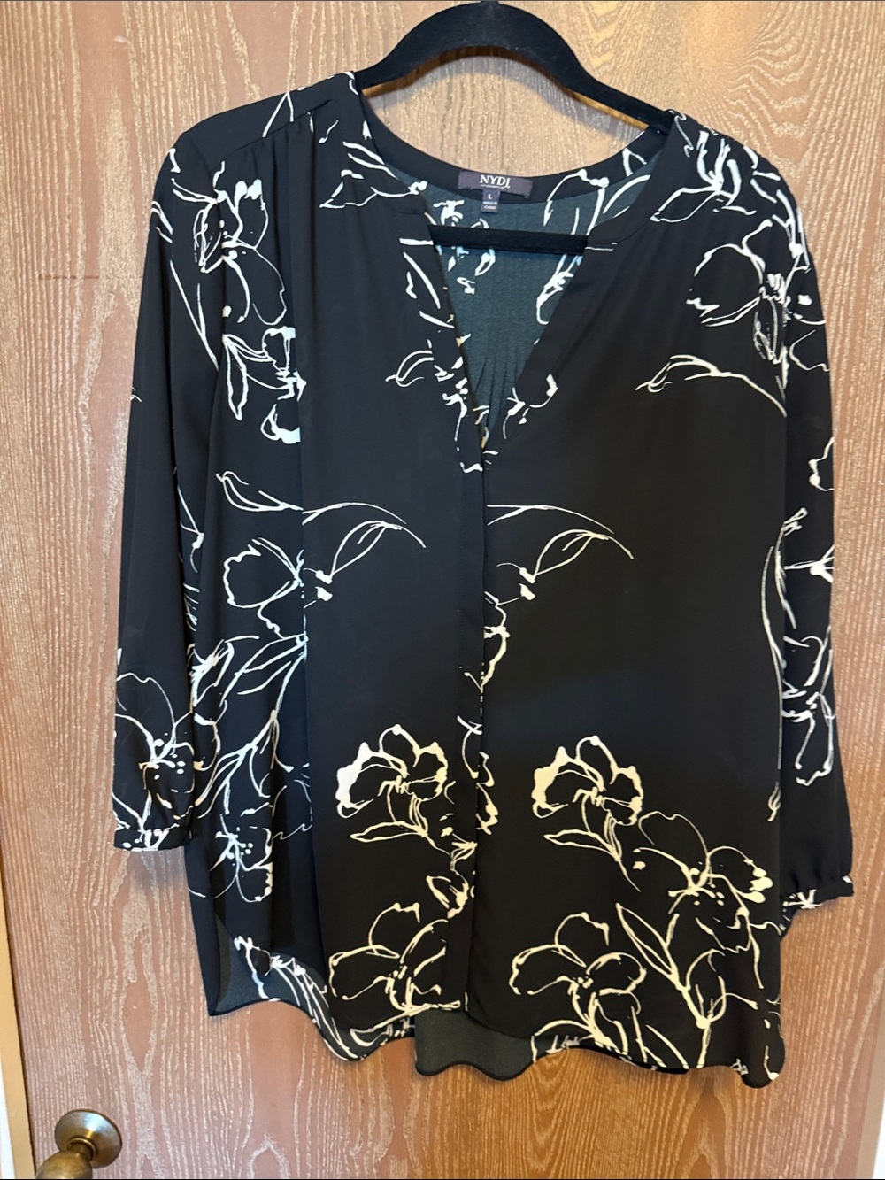 NYDJ Black Floral V-Neck Long-Sleeve Blouse-Like New